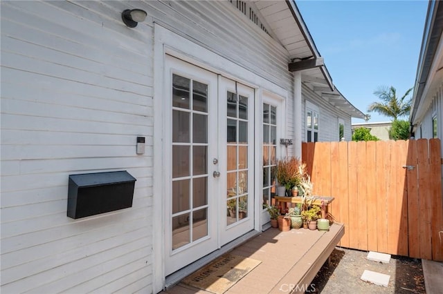 2848 S Kerckhoff Ave, San Pedro, CA 90731 - view of side of property featuring french doors