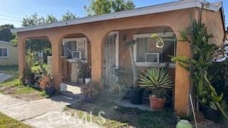 9957 Citrus Ave, Fontana, CA 92335 - view of front of home with stucco siding