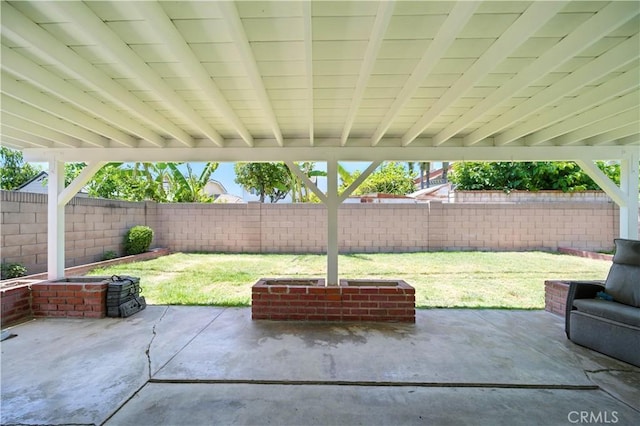 10415 Valley View Ave, Whittier, CA 90604 - fenced backyard with a patio