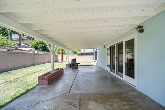 10415 Valley View Ave, Whittier, CA 90604 - fenced backyard with a patio area