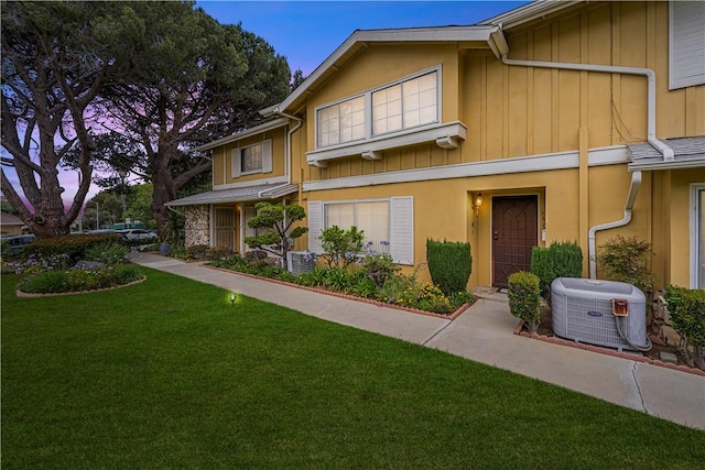 3500 W Manchester Blvd Unit 240, Inglewood, CA 90305 - multi unit property with board and batten siding and a front lawn