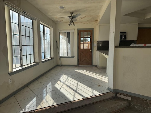 20635 Tonawanda Rd, Apple Valley, CA 92307 - view of unfurnished sunroom