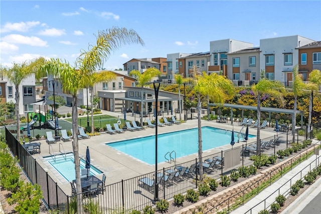 1060 Kendale Way, Vista, CA 92081 - community pool with a residential view and a patio