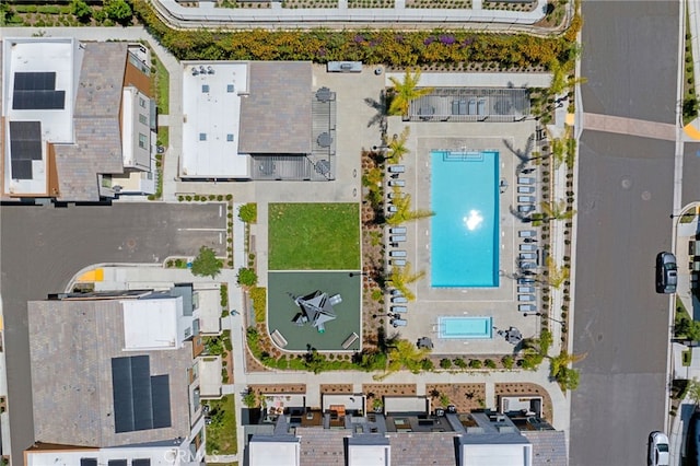 1060 Kendale Way, Vista, CA 92081 - bird's eye view of a pool area