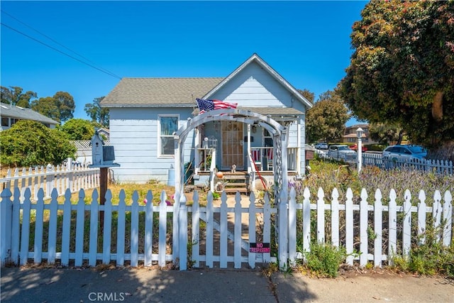 904 Monterey, Morro Bay, CA 93442 - view of front of house featuring a fenced front yard