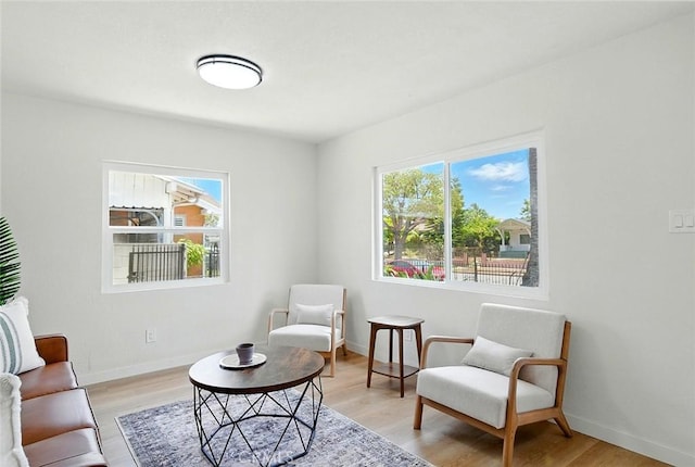1113 W 78th St, Los Angeles, CA 90044 - sitting room with light wood-type flooring