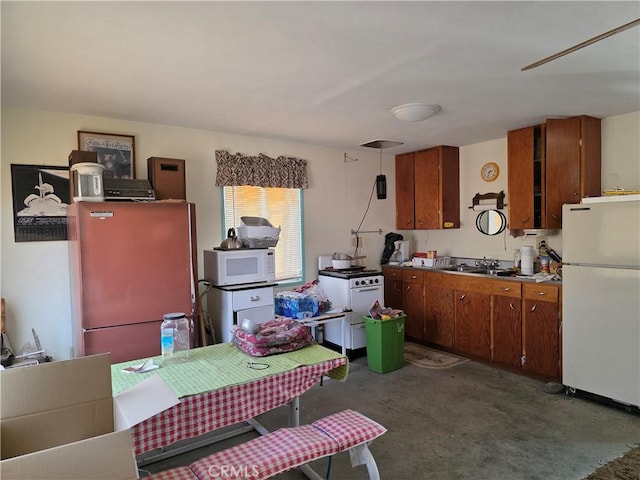 5457 Larrea Rd, Landers, CA 92285 - photo 7
