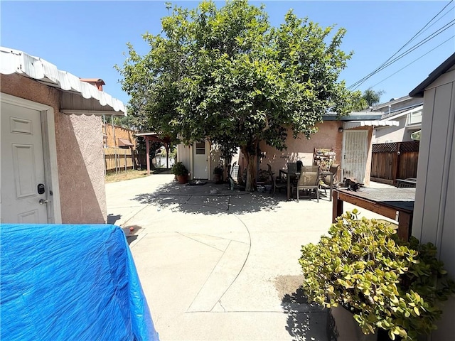 516 N Brand Blvd, San Fernando, CA 91340 - view of patio featuring outdoor dining space