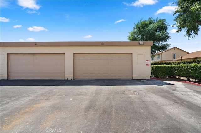 341 Carriage Dr Unit 51-A, Santa Ana, CA 92707 - view of garage