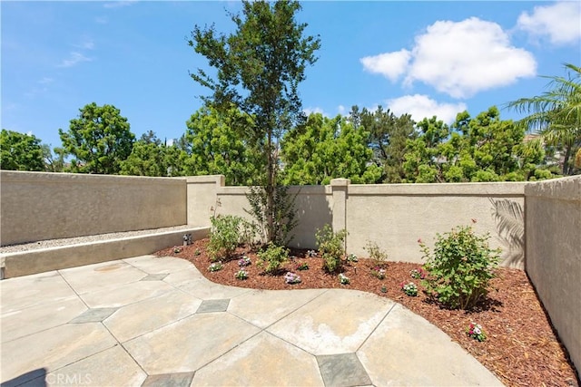 120 Rue Monet, Lake Forest, CA 92610 - view of patio / terrace