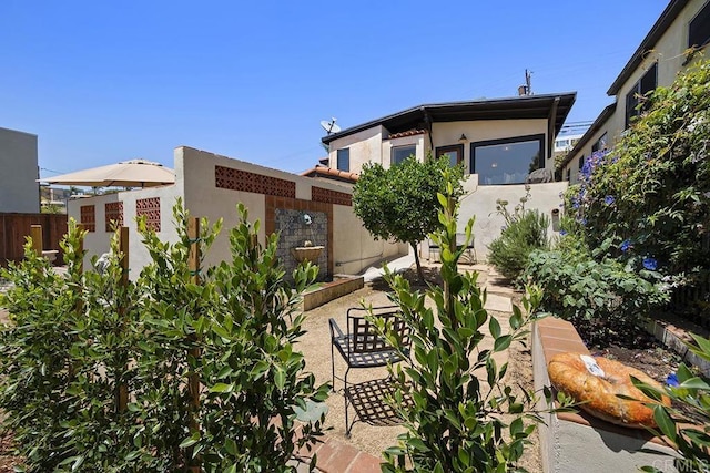 1683 Linwood St, San Diego, CA 92103 - view of community featuring driveway and a patio