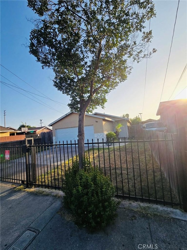 7411 Elsie St, Los Angeles, CA 90001 - photo 3