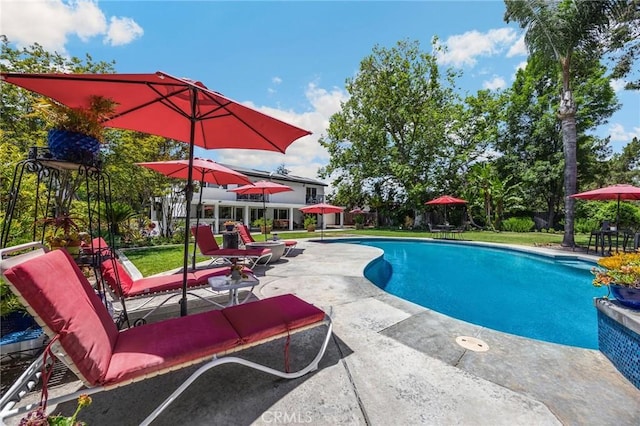 772 N Malden Ave, Fullerton, CA 92832 - outdoor pool with a patio