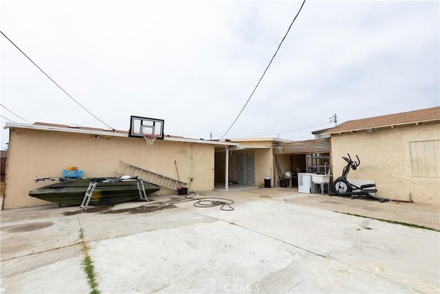 2820 S M St, Oxnard, CA 93033 - back of house with a patio