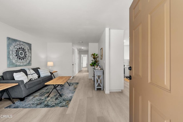 640 Orwell Ln, Ventura, CA 93003 - living area featuring light wood-style flooring and baseboards