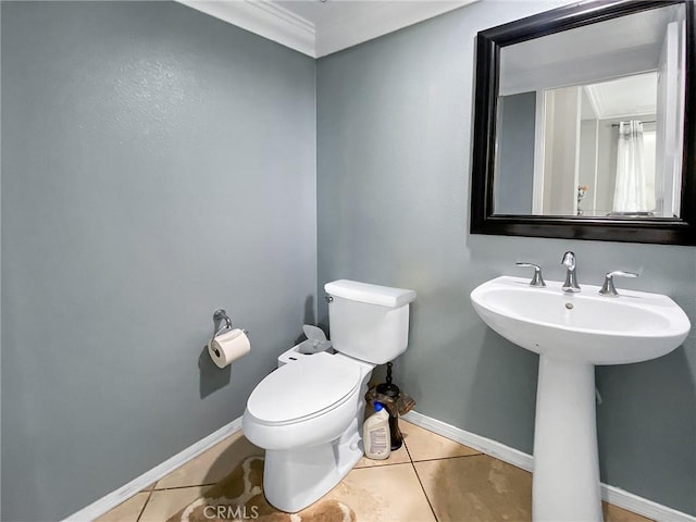 3318 Ridge Park Ct, Long Beach, CA 90804 - bathroom featuring toilet and tile patterned floors
