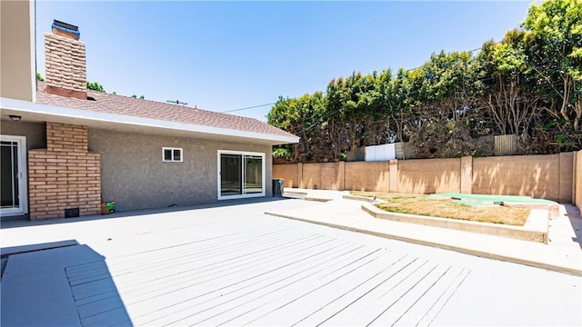 5449 E Fairbrook St, Long Beach, CA 90815 - view of wooden terrace