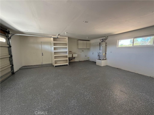 20219 Osseo Rd, Apple Valley, CA 92308 - garage with water heater