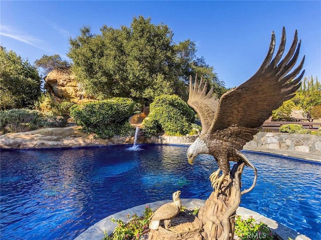 11485 Awenita Ct, Chatsworth, CA 91311 - view of outdoor pool