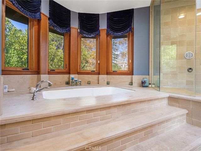 11485 Awenita Ct, Chatsworth, CA 91311 - bathroom featuring a tub to relax in