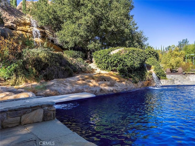 11485 Awenita Ct, Chatsworth, CA 91311 - view of swimming pool