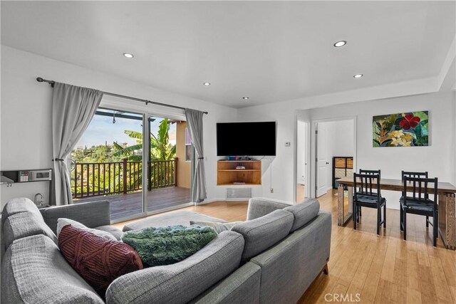 637 Sunnyhill Dr, Los Angeles, CA 90065 - photo 8