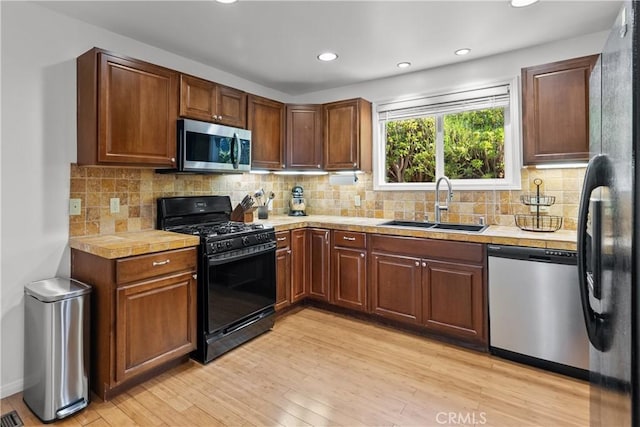 637 Sunnyhill Dr, Los Angeles, CA 90065 - photo 12