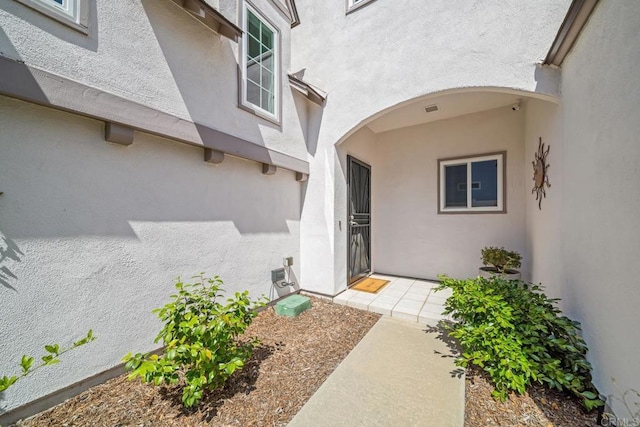 4507 Carnaby Ct, Carlsbad, CA 92010 - entrance to property featuring stucco siding