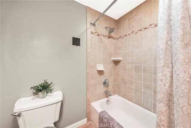 33430 133rd St E, Pearblossom, CA 93553 - full bathroom with shower / tub combo and toilet
