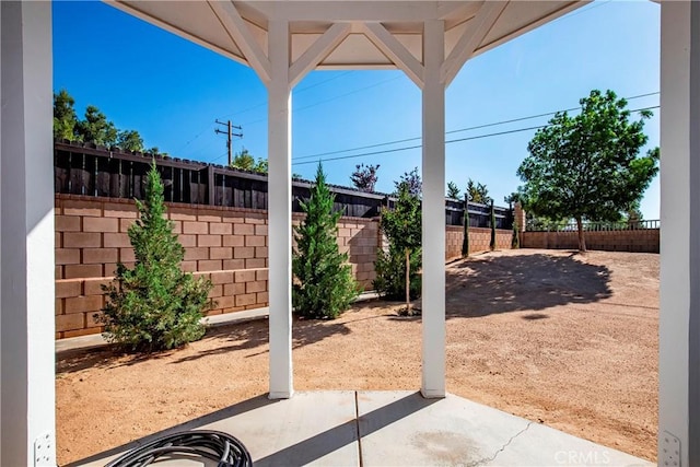 33430 133rd St E, Pearblossom, CA 93553 - fenced backyard with a patio area
