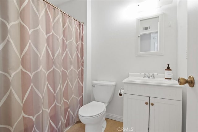 1469 Forest Glen Dr Unit 193, Hacienda Heights, CA 91745 - bathroom with vanity and a shower with curtain