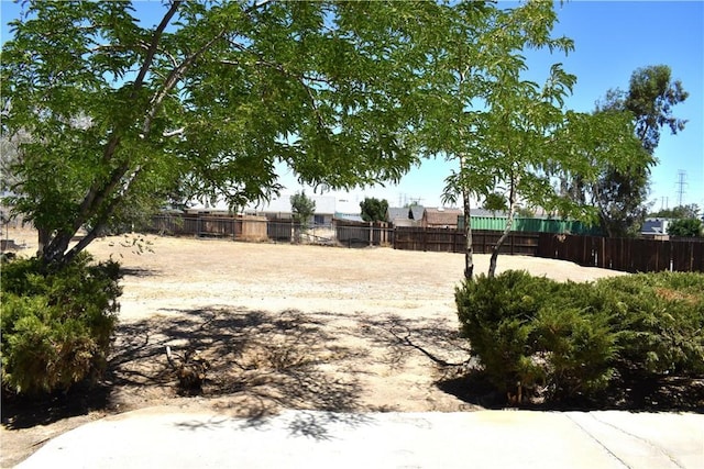 13548 Mount Ranier Way, Hesperia, CA 92345 - view of yard