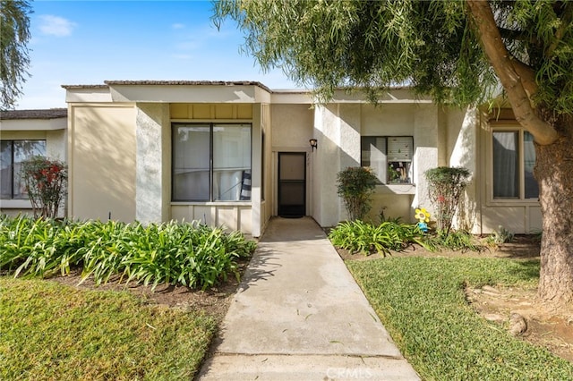 976 E Ln Habra Blvd Unit 115, La Habra, CA 90631 - view of front facade with stucco siding