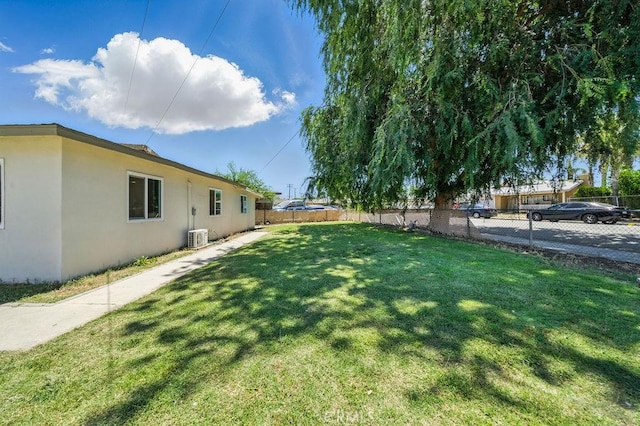 149 S Mistletoe Ave, San Jacinto, CA 92583 - view of yard