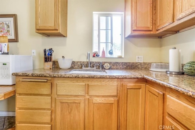 9130 Hargill, Bellflower, CA 90706 - kitchen with light stone countertops