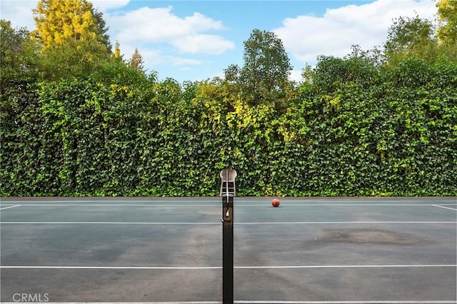 3130 Shady Grove Ct, Chico, CA 95973 - view of tennis court