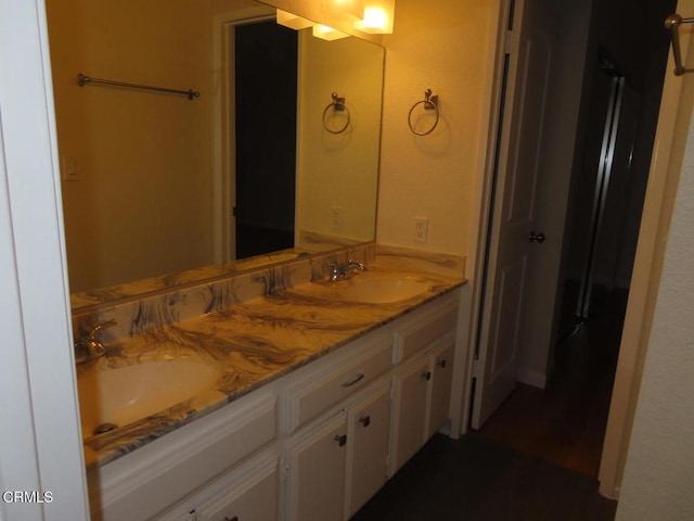808 Magnolia Ave Unit 3, Pasadena, CA 91106 - bathroom with double vanity
