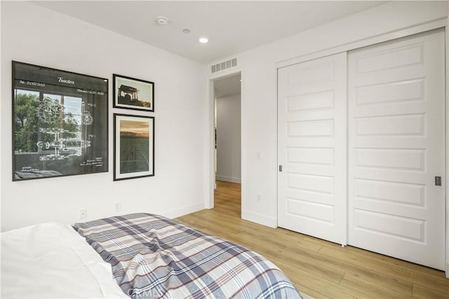 4836 Arroyo Run, Moorpark, CA 93021 - bedroom featuring wood finished floors, recessed lighting, and a closet