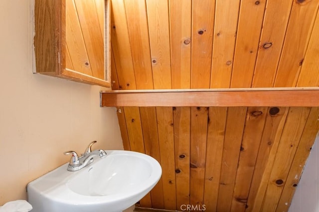 2616 Secret Dr, Running Springs, CA 92382 - bathroom with a sink