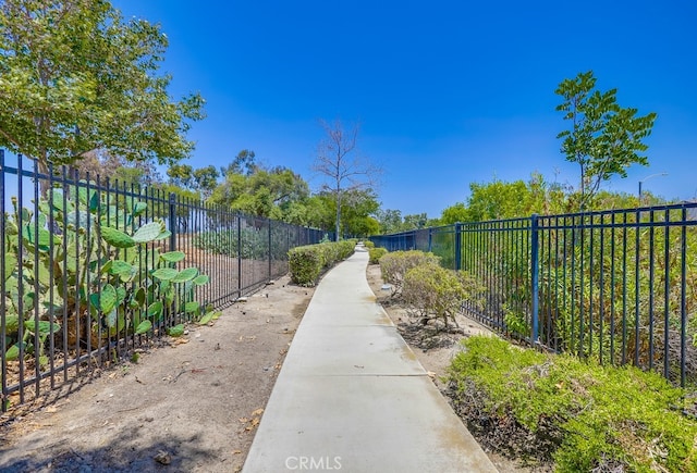 373 W Pebble Creek Ln, Orange, CA 92865 - view of property's community