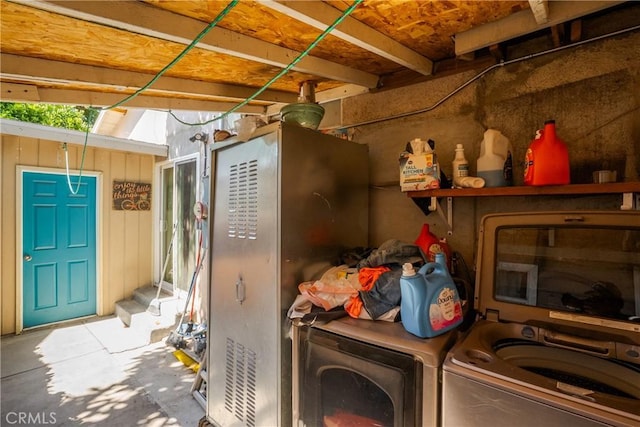 215 E 11th St Unit 4, Pomona, CA 91766 - washroom with washer and clothes dryer