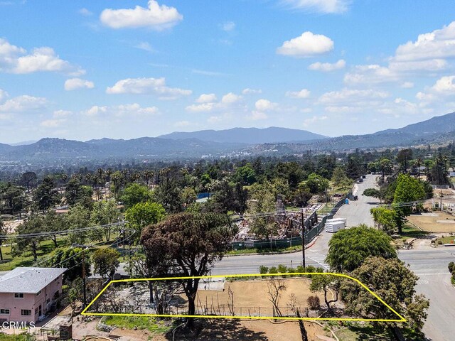 900 E Mount Curve Ave, Altadena, CA 91001 - photo 15