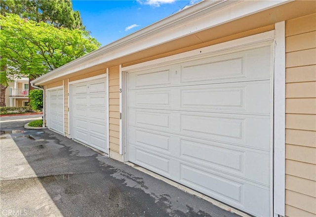 1442 Brett Pl Unit 31, San Pedro, CA 90732 - view of garage