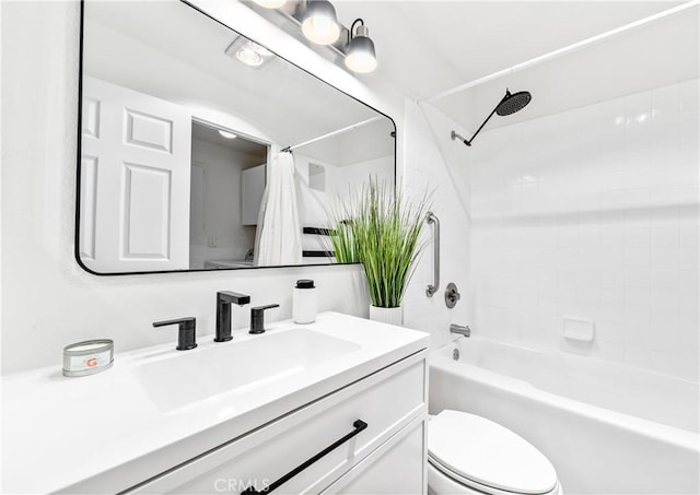 1442 Brett Pl Unit 31, San Pedro, CA 90732 - full bathroom with vanity and shower / bath combo