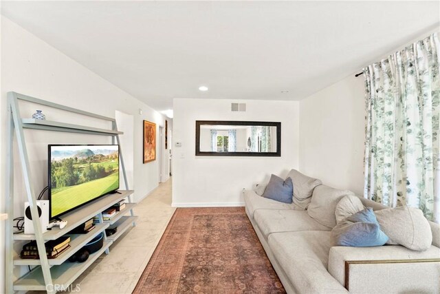 4054 Lewis St, Oceanside, CA 92056 - living area with recessed lighting