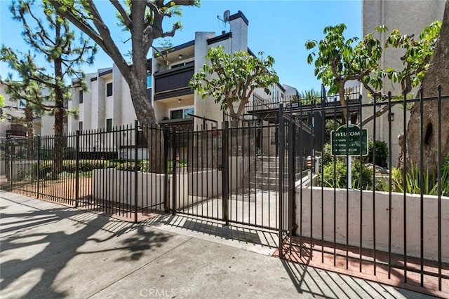 8801 Cedros Ave Unit 7, Panorama City, CA 91402 - view of gate