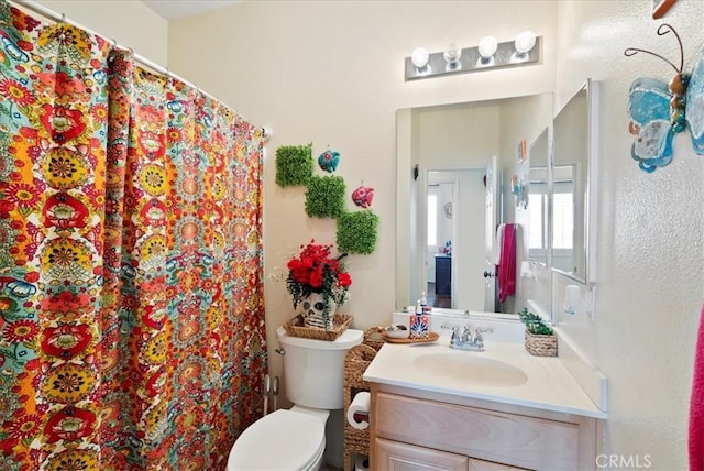 253 Kieswetter St, Colton, CA 92324 - full bathroom with vanity and a shower with curtain