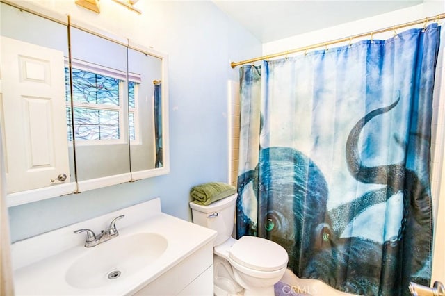 7695 Valle Ave, Atascadero, CA 93422 - bathroom featuring vanity and a shower with curtain