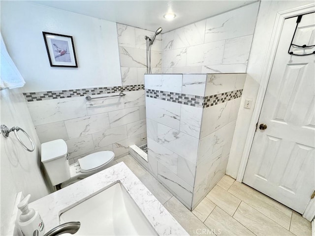 3425 Clifton Ave, Highland, CA 92346 - full bath featuring tiled shower and tile walls