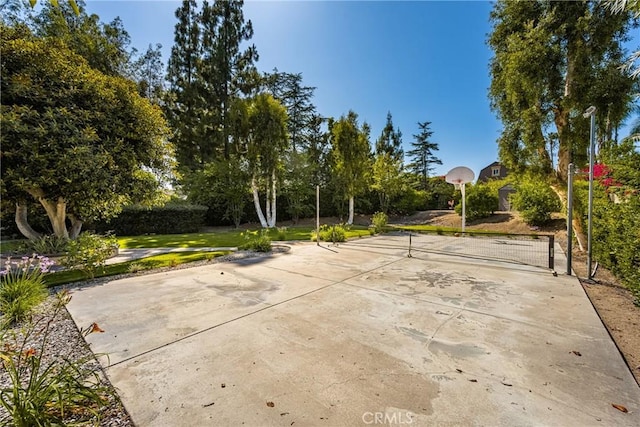 19180 Palm Vis, Yorba Linda, CA 92886 - view of patio / terrace with basketball court